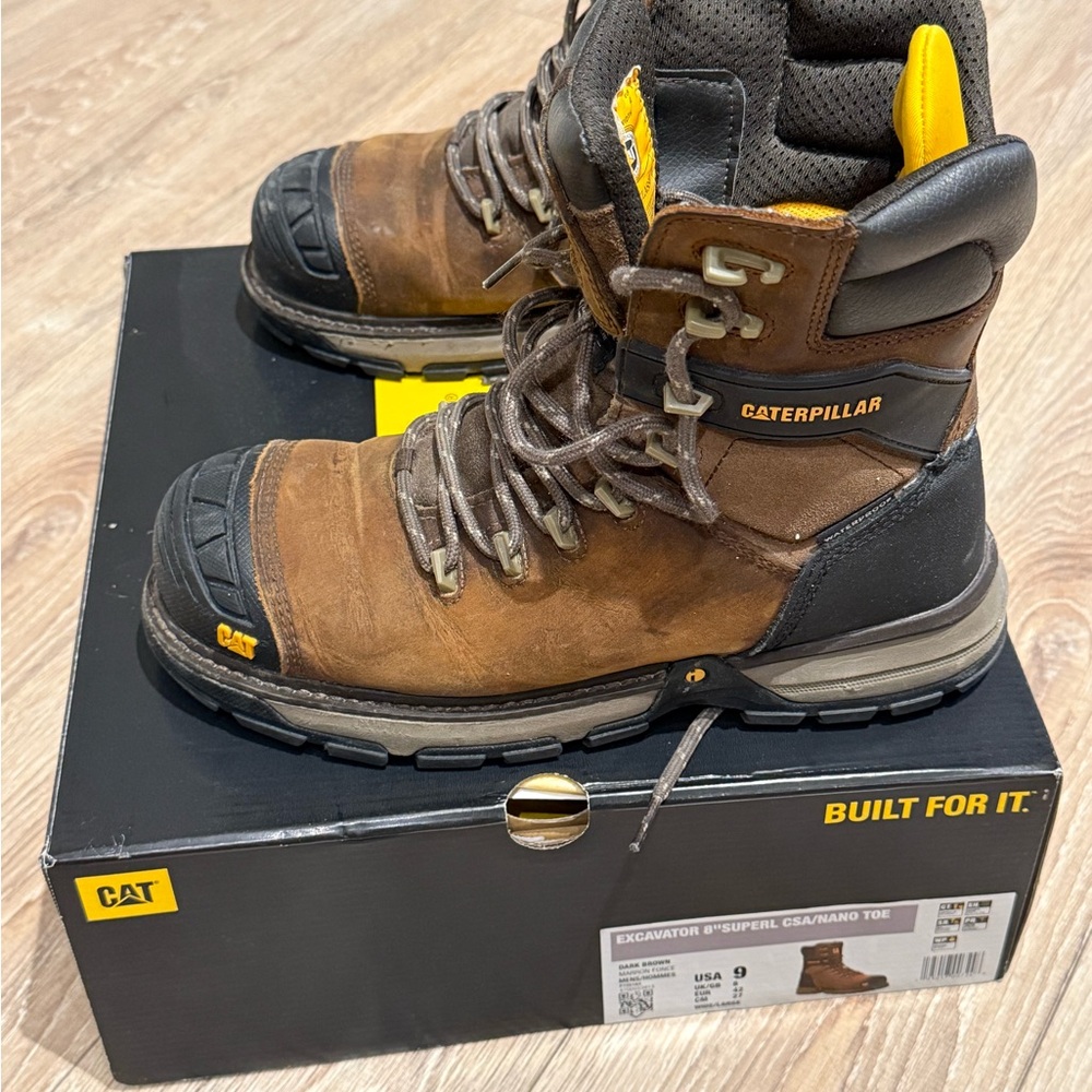 Caterpillar Brown and Black Boots Rugged Durable Design